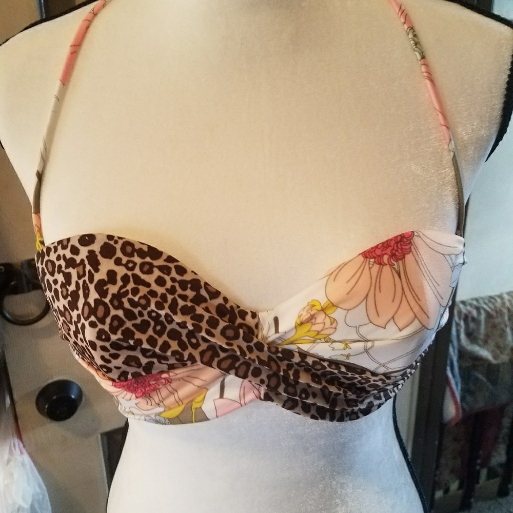 Victoria's Secret bathing suit top size 34C